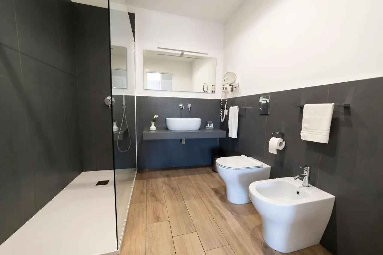 Ruggero Settimo - Room & Suite Palermo 3*,  Italy