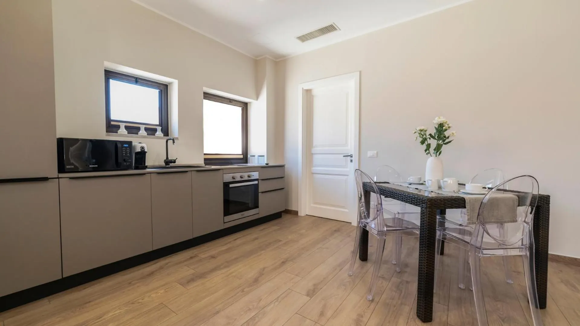 פלרמו Ruggero Settimo - Room & Suite לינה וארוחת בוקר
